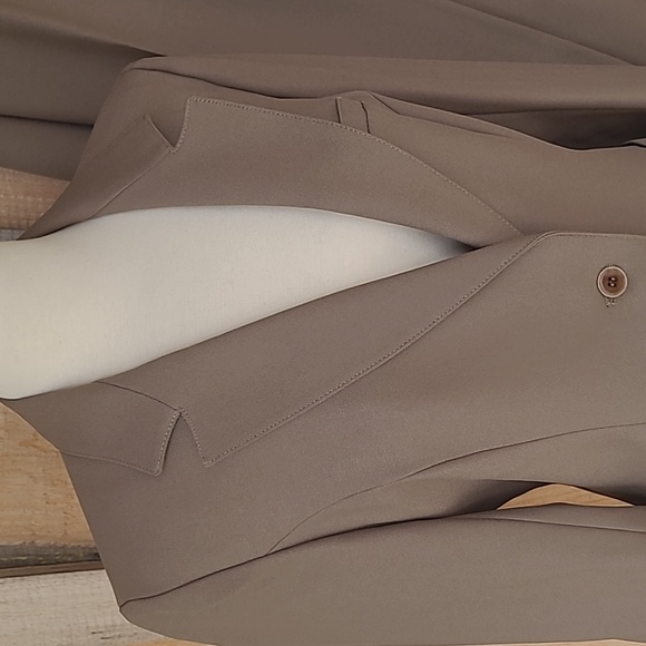 Vintage Taupe Brown 3 pc Polyester Business Suit Set Blazer Skirt Pants - Picture 8 of 11